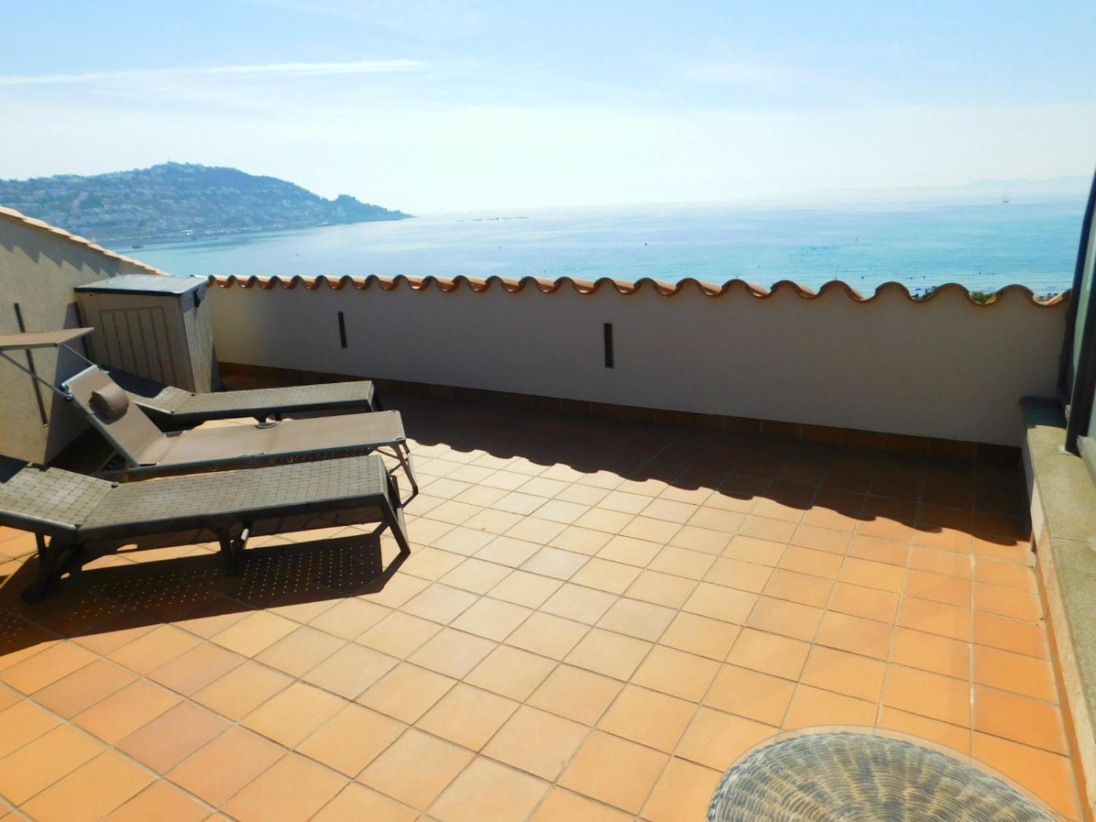 Apartment Gmid Immo A221 Atico Duplex Con Piscina, Terraza Y Parking En Primera Linea De Mar *